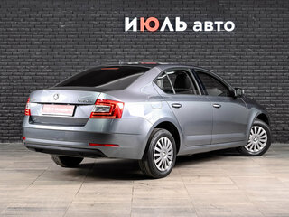 2017 Skoda Octavia III (A7) Рестайлинг, серый, 1490000 рублей, вид 4