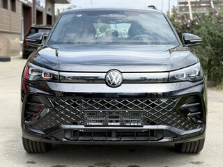 2026 Volkswagen Tiguan L Pro III (China Market), чёрный, 4700000 рублей, вид 4