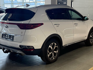 2019 Kia Sportage IV Рестайлинг, белый, 2250000 рублей, вид 5