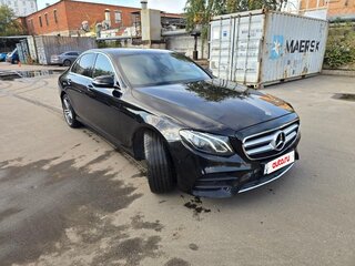 2017 Mercedes-Benz E-Класс 200 V (W213, S213, C238), чёрный, 2500000 рублей, вид 1