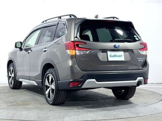 2023 Subaru Forester V Рестайлинг, серебристый, 2583100 рублей, вид 4