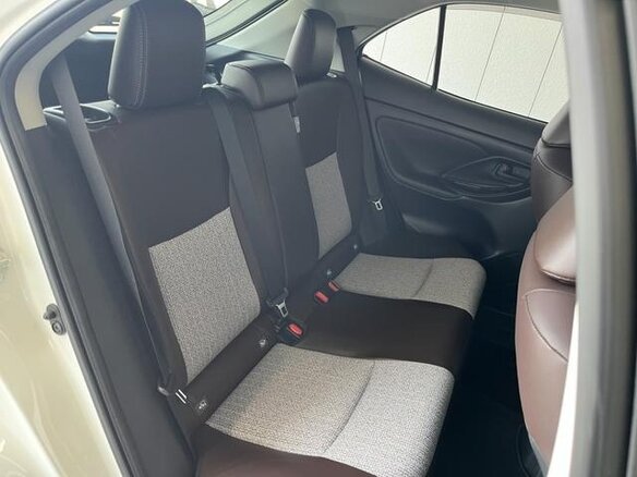 2022 Toyota Yaris Cross I, белый - вид 13