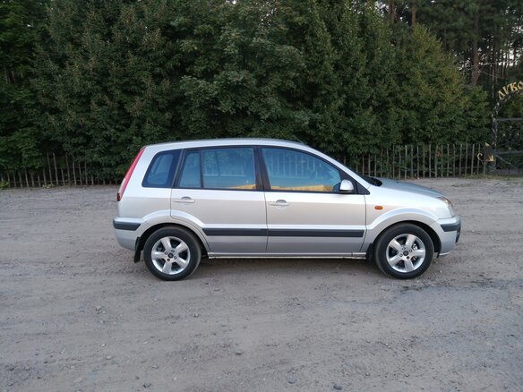 2008 Ford Fusion I Рестайлинг, серебристый, 495000 рублей - вид 6
