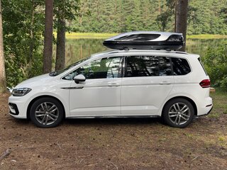 2017 Volkswagen Touran II, белый, 1950000 рублей, вид 4