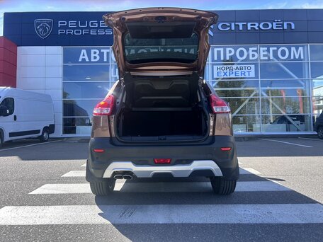 2019 Lada (ВАЗ) XRAY Cross I, коричневый, 1040000 рублей, вид 5