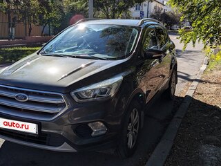 2018 Ford Kuga II Рестайлинг, серый, 1700000 рублей, вид 1