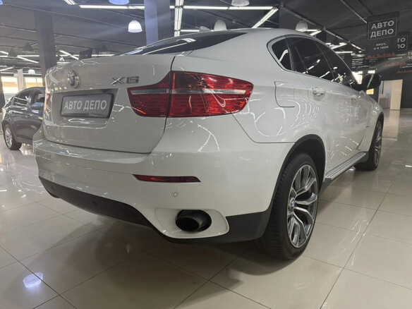 2009 BMW X6 35i 6-speed I (E71), белый, 1550000 рублей - вид 3
