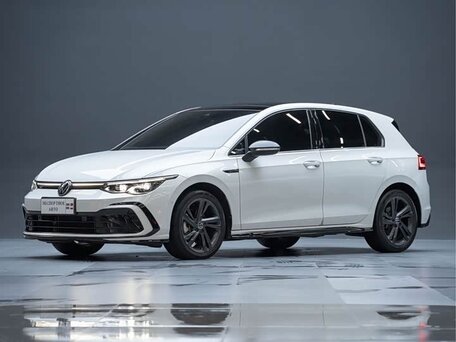 2022 Volkswagen Golf VIII, белый, 1950000 рублей, вид 1