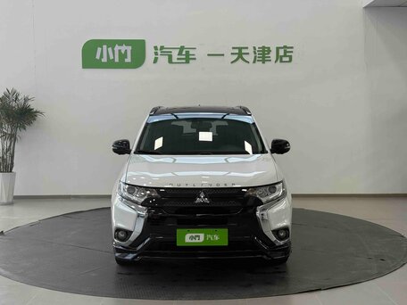 2022 Mitsubishi Outlander III Рестайлинг 3, белый, 2396000 рублей, вид 3