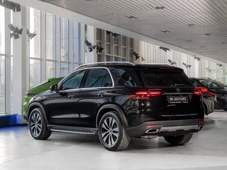 2026 Mercedes-Benz GLE 300 d II (V167) Рестайлинг, чёрный, 10600000 рублей, вид 4