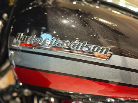2020 Harley-Davidson CVO Tri Glide, чёрный, 7500000 рублей, вид 4