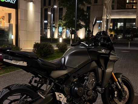 2021 Yamaha Tracer 9, серый, 1199000 рублей, вид 2