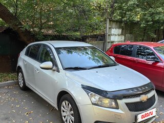 2012 Chevrolet Cruze I, серебристый, 630000 рублей, вид 2