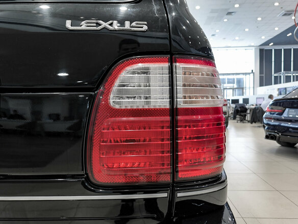 2000 Lexus LX 470 II, чёрный, 1400000 рублей - вид 9