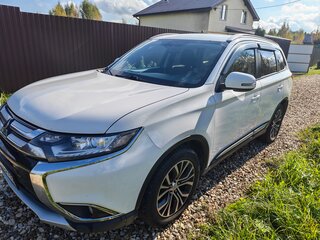 2017 Mitsubishi Outlander III Рестайлинг 2, белый, 1850000 рублей, вид 1