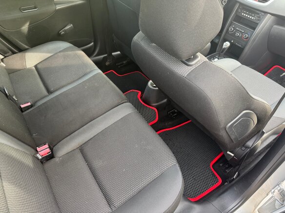 2009 Peugeot 207 I Рестайлинг, серебристый, 500000 рублей - вид 3