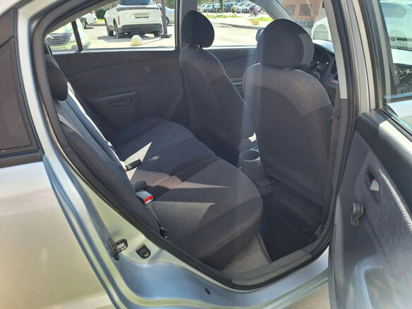 2005 Kia Rio II, серебристый, 430000 рублей - вид 12