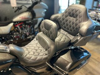 2018 Harley-Davidson Ultra Limited, чёрный, 2250000 рублей, вид 3