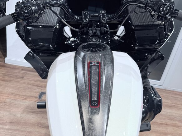 2024 Harley-Davidson CVO Road Glide ST, белый, 4799000 рублей - вид 28
