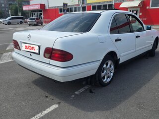 1999 Mercedes-Benz E-Класс 220 II (W210, S210), белый, 380000 рублей, вид 5