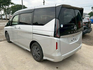2023 Nissan Serena VI (C28), серебристый, 2350000 рублей, вид 3