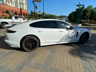 2018 Porsche Panamera 4S Executive II, белый, 7200000 рублей, вид 4