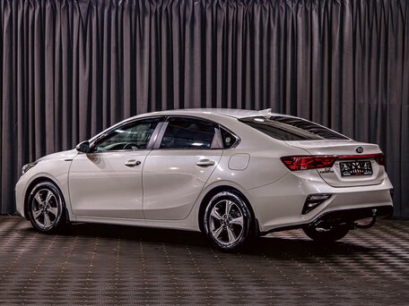 2020 Kia Cerato IV, белый, 1795000 рублей, вид 4