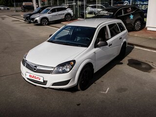 2011 Opel Astra H Рестайлинг, белый, 550000 рублей, вид 3