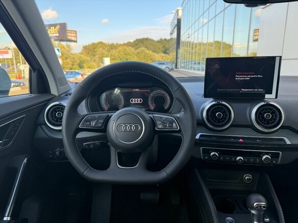 2026 Audi Q2 35 TFSI I Рестайлинг, серый - вид 12