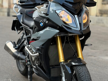 2017 BMW S 1000 XR, серый, 1299000 рублей, вид 4