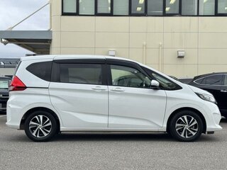 2018 Honda Freed II, белый, 1150000 рублей, вид 4