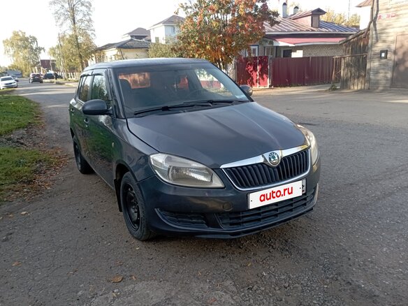2011 Skoda Fabia II Рестайлинг, серый, 300000 рублей