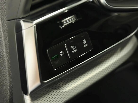 2026 Audi Q8 50 TDI I (4M) Рестайлинг, чёрный - вид 9
