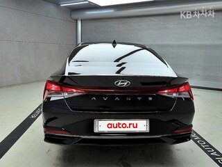 2022 Hyundai Avante VII, чёрный, 1900124 рублей, вид 2