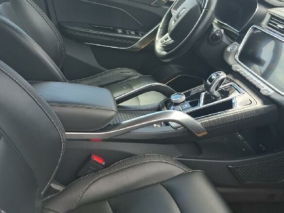 2024 Geely Atlas Pro, белый, 1368670 рублей - вид 4