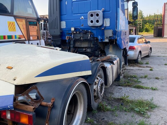 1999 Iveco EuroStar, синий, 1100000 рублей - вид 5