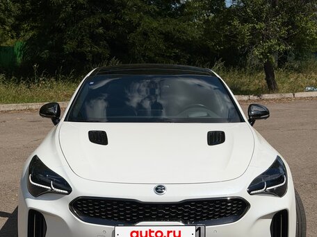 2019 Kia Stinger I, белый, 2690000 рублей, вид 1