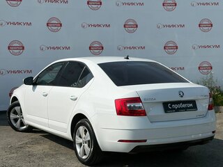 2017 Skoda Octavia III (A7) Рестайлинг, белый, 1449000 рублей, вид 3