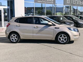 2014 Kia Rio 6-speed III, бежевый, 992000 рублей, вид 2