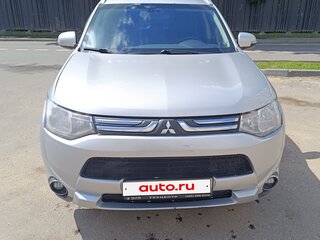 2014 Mitsubishi Outlander III Рестайлинг, серебристый, 1200000 рублей, вид 1