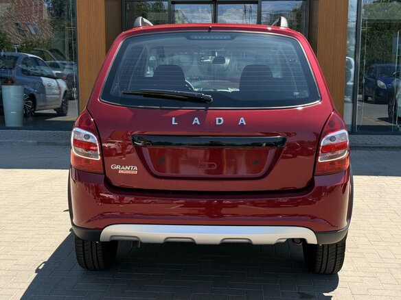 2026 Lada (ВАЗ) Granta Cross I Рестайлинг, красный, 1252000 рублей - вид 5