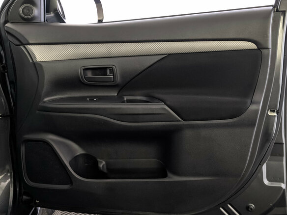 2018 Mitsubishi Outlander III Рестайлинг 2, серый, 1825000 рублей - вид 24