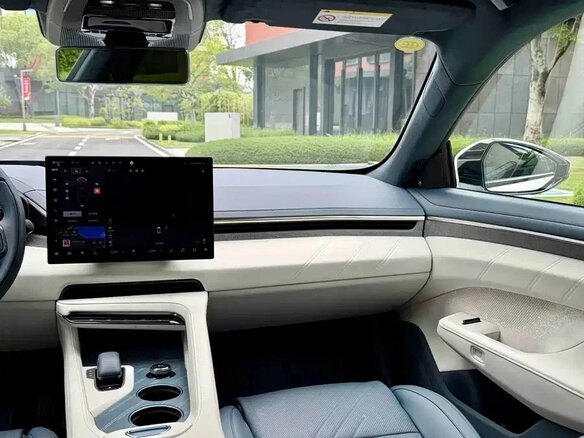 2025 Zeekr 001 103 kWh I Рестайлинг 2, белый - вид 12