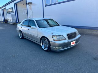 1999 Toyota Crown Majesta III (S170), белый, 1030000 рублей, вид 3