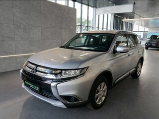 2015 Mitsubishi Outlander III Рестайлинг 2, серебристый, 1669000 рублей, вид 3