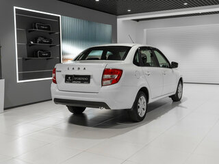 2023 Lada (ВАЗ) Granta I Рестайлинг, белый, 730000 рублей, вид 4