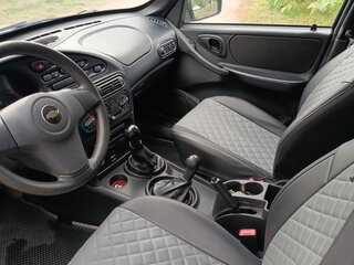 2014 Chevrolet Niva I Рестайлинг, серебристый, 650000 рублей, вид 4