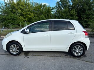 2008 Toyota Vitz II (XP90), белый, 450000 рублей, вид 3