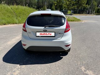 2011 Ford Fiesta Mk6, белый, 560000 рублей, вид 3
