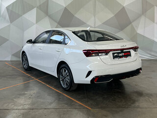 2025 Kia K3 II (China Market) Рестайлинг, белый, 2475000 рублей, вид 4